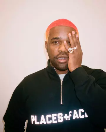Le sweatshirt noir PLACES+FACES porté par A$AP Ferg sur son compte Instagram @asapferg