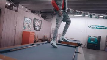Nike Jordan 12 Retro 'Dark Grey' usada por Stunna 4 Vegas en su A HUNNID (Video Musical Oficial)
