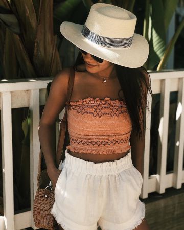 Urban Outfitters Rori Effiloché Court porté par Michelle Infusino sur son Instagram account @michelleinfusino