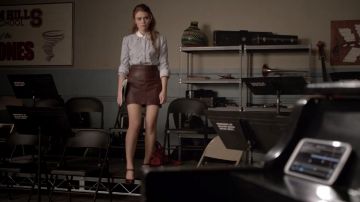 Nike West Heels Shoes in leather brown worn by Lydia Martin (Holland Roden) as seen in Teen Wolf (Season 3 Episode 4)