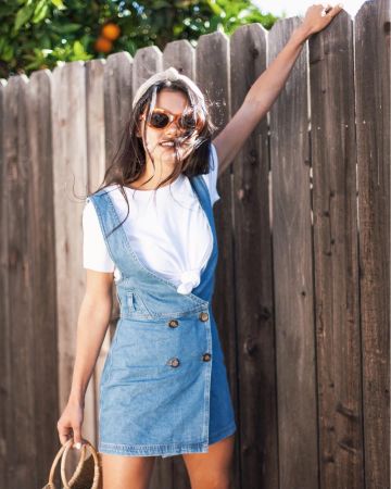 BDG Double Boutonnage en Denim Skirtall Global porté par Michelle Infusino sur son Instagram account @michelleinfusino