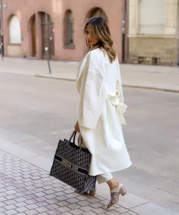 Les mules à talons portées par Yasmine Zeroc sur son compte Instagram @yasmine.zeroc