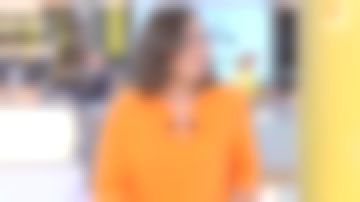 La chemise col claudine fluide Orange de Karine Baste-Regis dans Télématin  le 17.04.2020