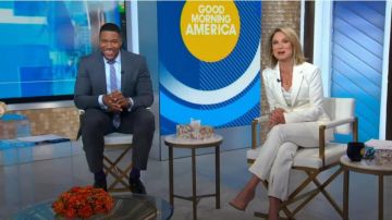 Cinq à sept Kym Zip Brassard Blazer porté par Amy Robach sur Good Morning America, le 16 avril 2020