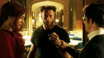 Noir T-Shirt porté par Logan / Wolverine (Hugh Jackman) dans X-Men: Jours d'un Avenir Passé