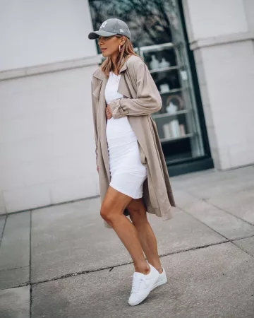 Jasper Tencel Trench-Coat de Becky Hillyard sur l'Instagram account @cellajaneblog