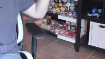 LinksTheSun's Funko Pop Carnage Figure en su video The Resurrected Fiend - WrestleMania 36 Review