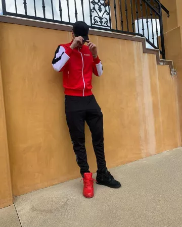 the sneakers Nike Jordan 4 Retro 11Lab4 Red LaMelo Ball on his account Instagram @melo