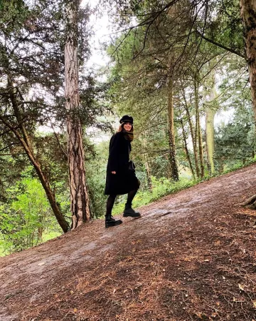 Las botas Doc Martens de Emma Mackey en su cuenta de Instagram @emmatmackey