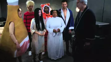 Vestido camisón blanco usado por Annie Edison (Alison Brie) en Community (S04E02)