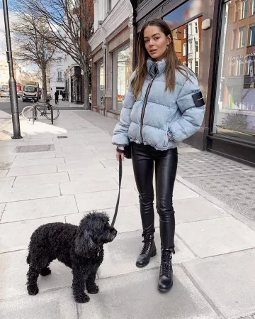 Skin­ny Trousers Black of Melissa on the Instagram account @melissatattam