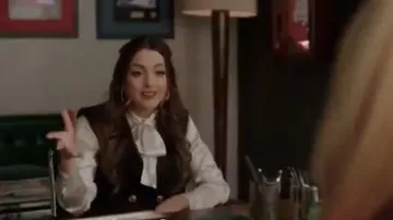 Noir sans Manches Blazer porté par Fallon Carrington (Elizabeth Gillies) dans la Dynastie Season3 Épisode 18