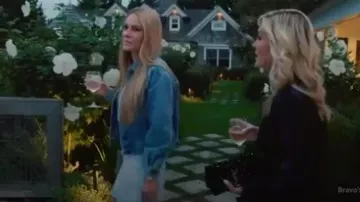 Velours noir Sac de Chaîne portés par Tinsley Mortimer dans Le Real Housewives of New York City la Saison 12 Épisode 3