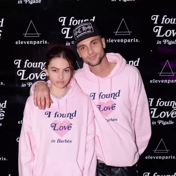 The sweatshirt I found love in Barbès in pink worn by Bastien Grimal on his account Instagram @bastoswithlove 