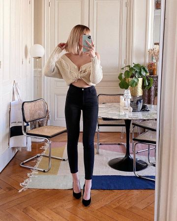 Le jean skinny taille haute noir porté par Zoé Bassetto sur son compte Instagram @zoebassetto