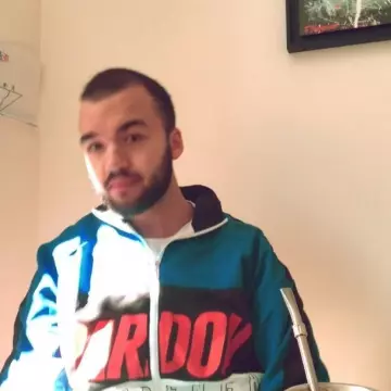 The tracksuit jacket Pardon My French scope by Oli on the account Instagram of @bigfloetoli 