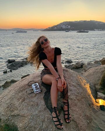 Love Crossbody Bag usado por Maja Malnar en su cuenta de Instagram @majamalnar