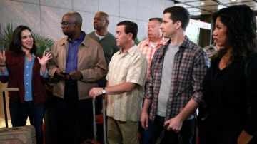 Kaki Zip de la Veste portée par Raymond Holt (Andre Braugher) dans Brooklyn Nine-Nine (S05E09)