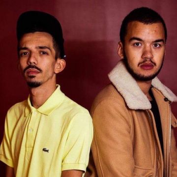 El polo amarillo lacoste usado por Florian aka Bigflo en la cuenta de Instagram de @bigfloetolivio 