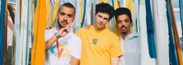 Le t-shirt logo V blanc porté par Oli Ordonez sur le compte Instagram de @bigfloetolicestlavie 