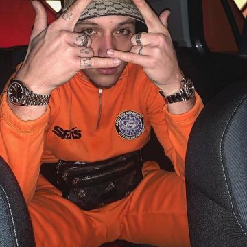 Le sac ceinture Gucci GG Supreme tigre porté par PLK sur son compte Instagram @plkpb 