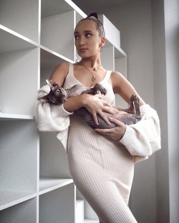 Cardigan de Gabriele Gzimailaite en la cuenta de Instagram @gabrielegz