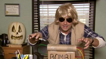 Ray-Ban Aviator Sunglasses worn by Michael Scott (Steve Carell) in The Office (S07E06)