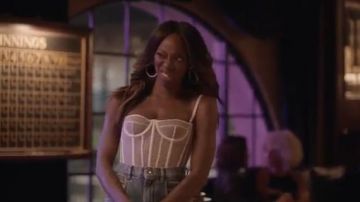 Maille blanche Supérieure Corset porté par Molly Carter (Yvonne Orji) dans l'Insécurité Saison 4 Épisode 1