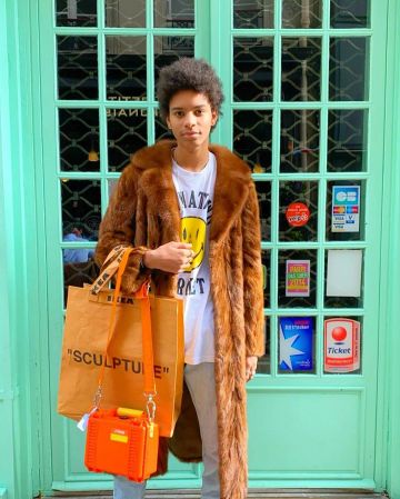 Le sac à main Heron Preston en plastique porté par Meryl sur son compte Instagram @meryl.gg