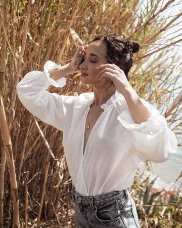 Corps Chemisier de Gabriele Gzimailaite sur l'Instagram account @gabrielegz