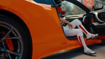 Adidas Adilette Slides usado por Pops Barris (Justin Claiborne) en #blackAF Temporada 1 Episodio 4