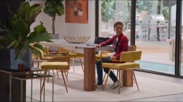 Vans Damier Sneakers portés par les Pop Barris (Justin Claiborne) dans #blackAF Saison 1 Épisode 4