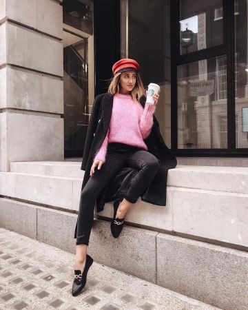 Suéter de punto de Gabriele Gzimailaite en la cuenta de Instagram @gabrielegz