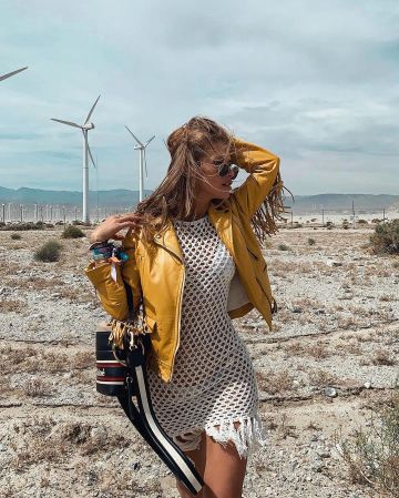 Vestido Superdown White Fringes usado por Maja Malnar en su cuenta de Instagram @majamalnar