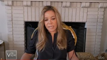 Veronica beard Carmine Ruched-Sleeve Blouse worn by Sunny Hostin on The View April 20, 2020