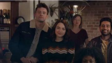 Suéter de lana negro usado por Cara Bloom (Violett Beane) en God Friended Me Temporada 2 Episodio 20