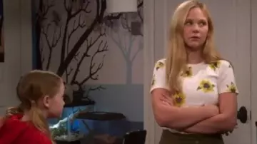 Sun­flower Tee worn by Mandy Wight (Lily Brooks O'Briant) in The Big Show Show Season 1 Episode 5