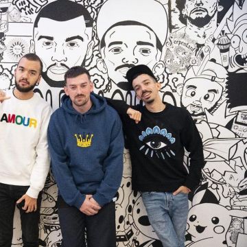 Le sweatshirt eye noir Kenzo porté par Florian aka Bigflo sur le compte Instagram de @bigfloetoli 