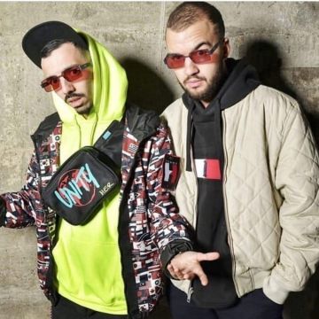 Le sweatshirt à capuche Tommy Hilfiger noir porté par Oli Ordonez sur le compte Instagram de @bigfloetolicestlavie 