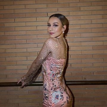 The sequined dress worn by Ester Exposito on his account Instagram @ester_exposito