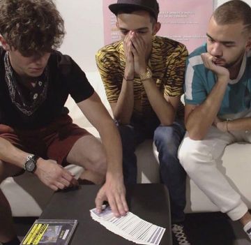 La chemise imprimé tigre porté par Florian aka Bigflo sur le compte Instagram de @bigflo.e.t.oli 