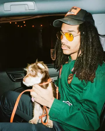 Les lunettes de soleil aviateur portées par Luka Sabbat sur son compte Instagram @lukasabbat