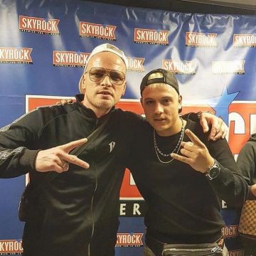 Le sweatshirt noir porté par PLK sur son compte Instagram @plk_pb 