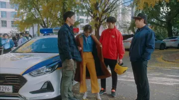 An­kle Boots worn by Jeong Tae Eul (Kim Go-eun) in The King: Eternal Monarch Episode 1