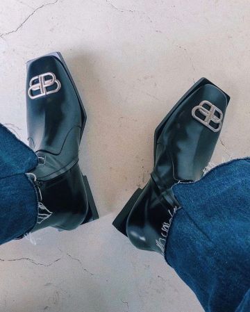 Les bottines Balenciaga Double Square BB Zippées portées par Lythan Cottaz sur son compte Instagram @lythancottaz