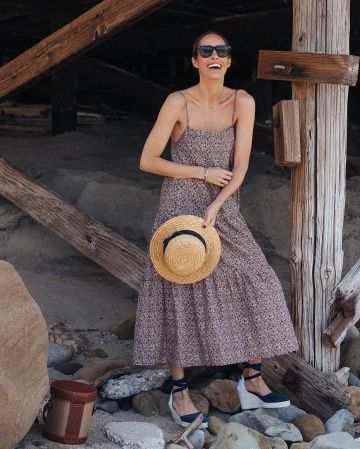 Ray-ban Sun­glasse of Louise Roe on the Instagram account @louiseroe