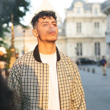 La chaqueta Lacoste que lleva PRIME en su cuenta de Instagram @primetimefut