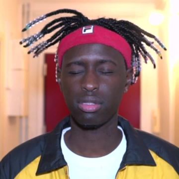 La veste de survêtement Vans x The North Face portée par Youssoupha Diaby sur son compte Instagram @youssouphadiaby