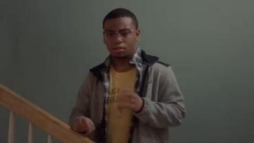 Gris Polaire Veste portée par Shahzad Birkeland (Dante Rh) dans Le Dernier O. G. Saison 3 Épisode 3