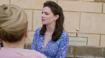 Gold pull through earrings worn by Rebecca (Aisling Bea) as seen in Love Wedding Repeat